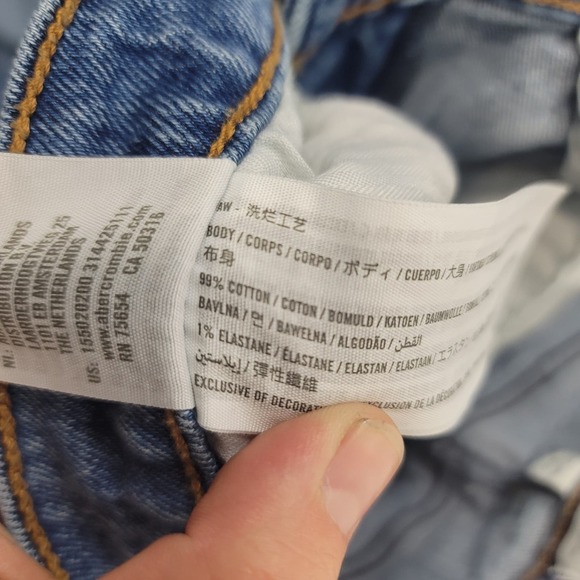 Abercrombie & Fitch Ultra High Rise Kick Flare jeans - Picture 11 of 11